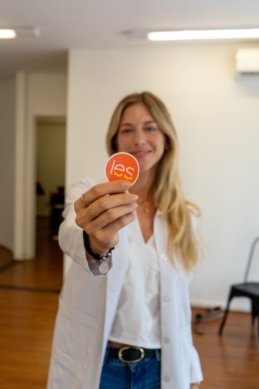 Francisca en el Instituto de Enfermedades del Sueño (IES)